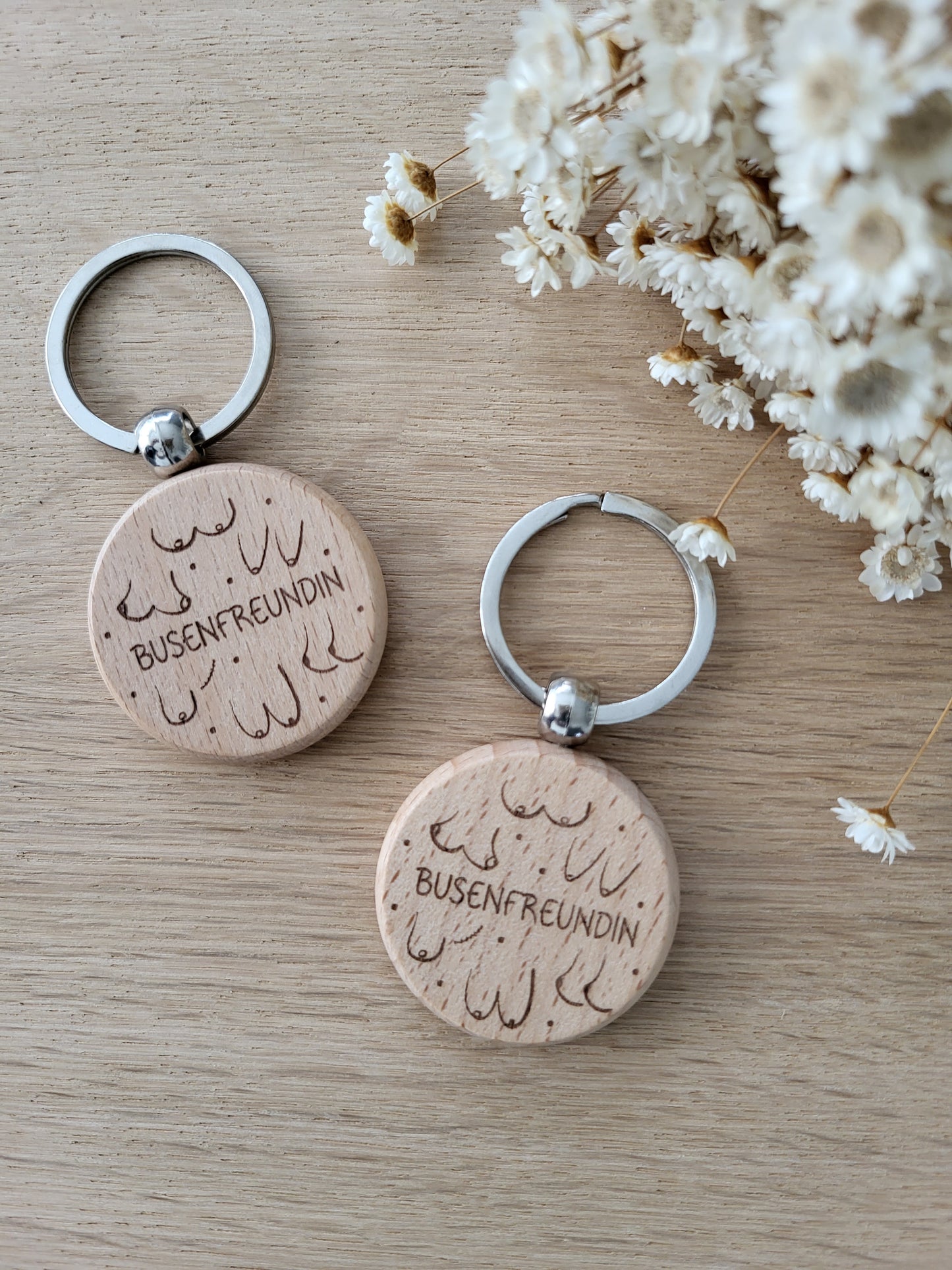 Schlüsselanhänger Busenfreundin