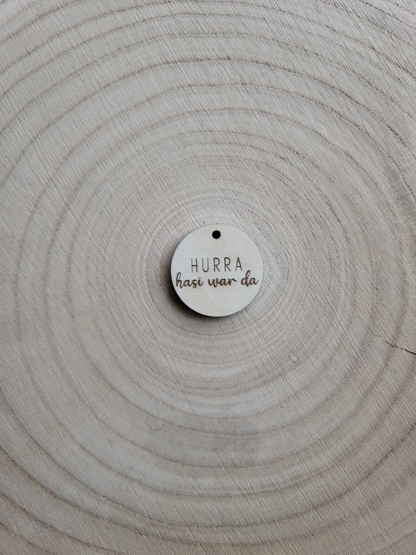 Geschenkanhänger Ostern - Hurra hasi war da